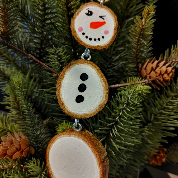 Hand painted wooden snowman ornament - Picture 3 of 3